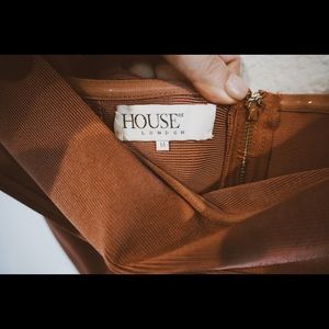 HOUSE OF CB STRUCTURED OFF THE SHOULDER